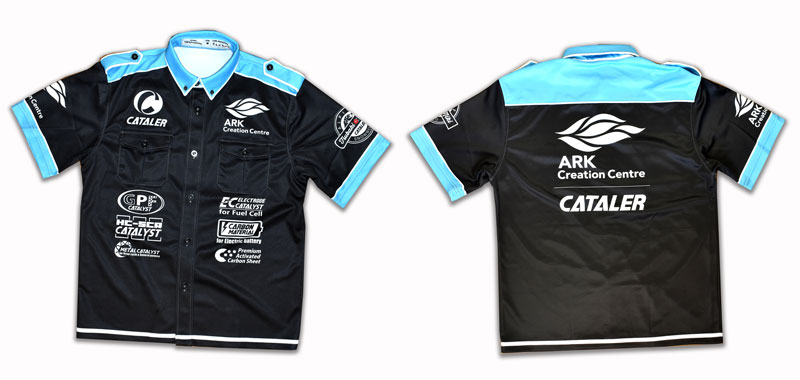 キャタラー様の黒いピットシャツ